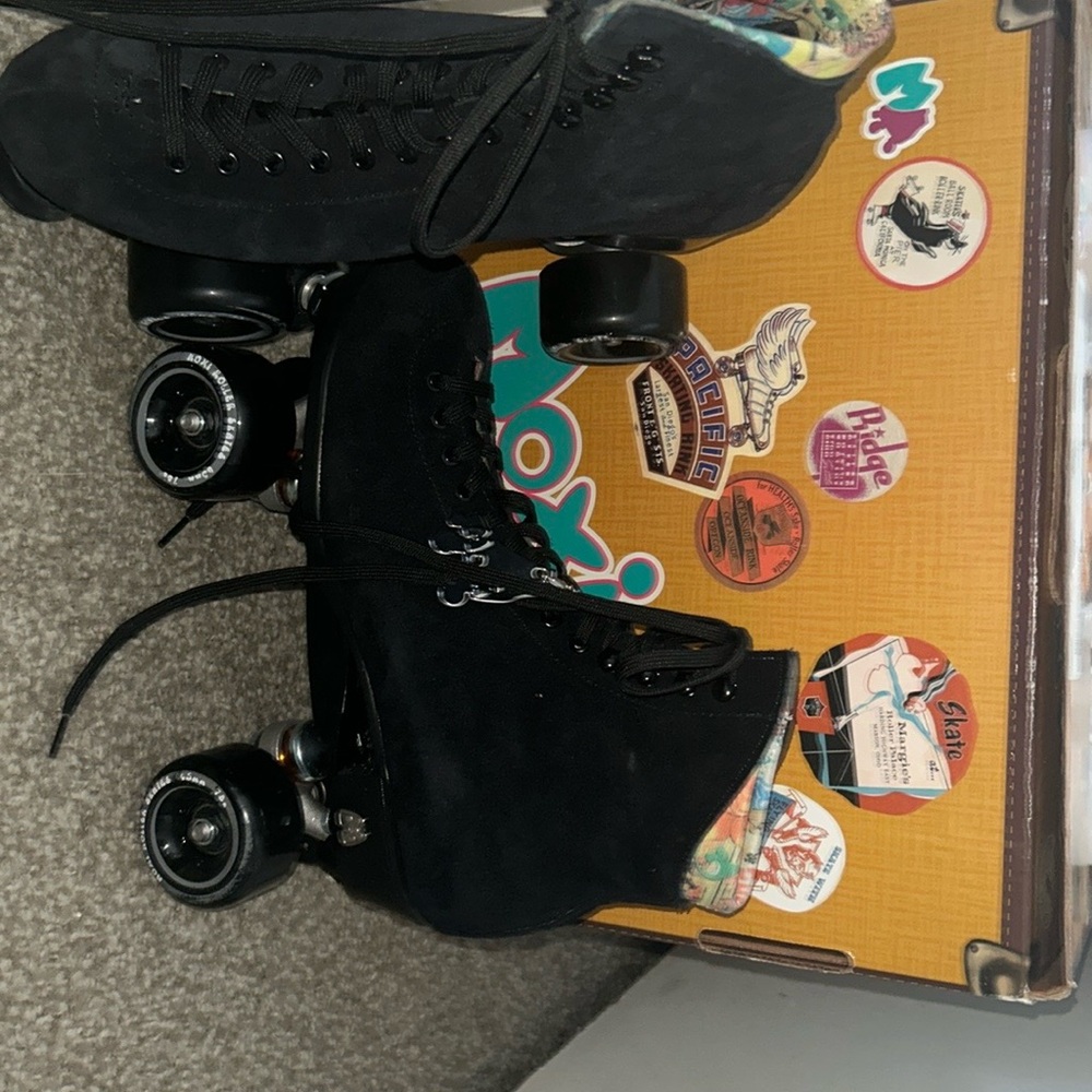 APLolly Black Roller Skates